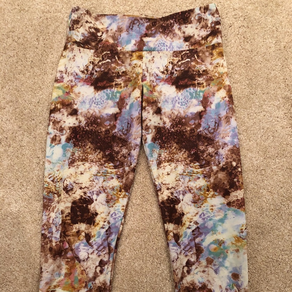 Onzie crop yoga leggings
